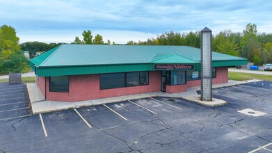 2472 E Apple Ave, Muskegon, MI for rent Building Photo- Image 1 of 5