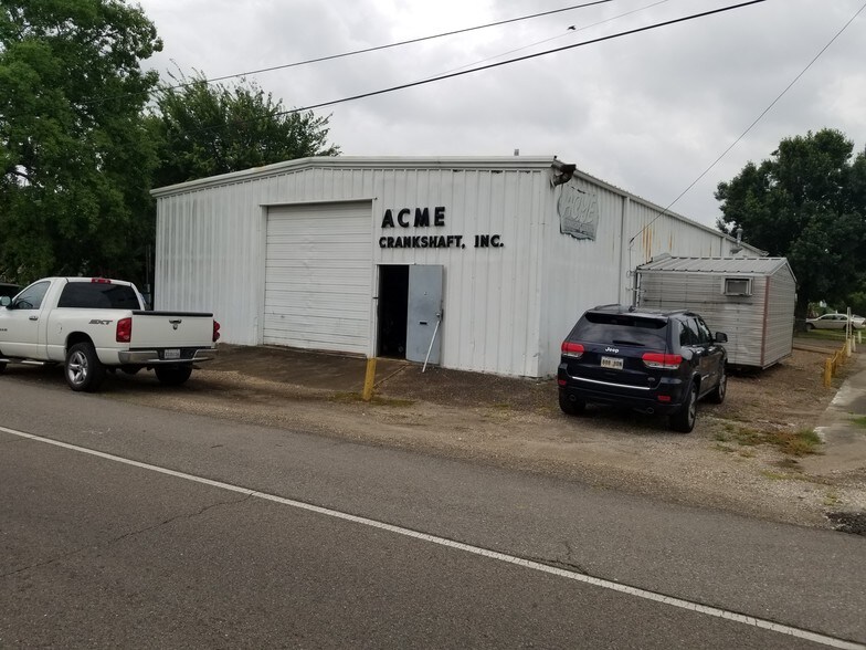 3534 4th St, Harvey 70058 Warehouse for Sale on 4th Street in Harvey