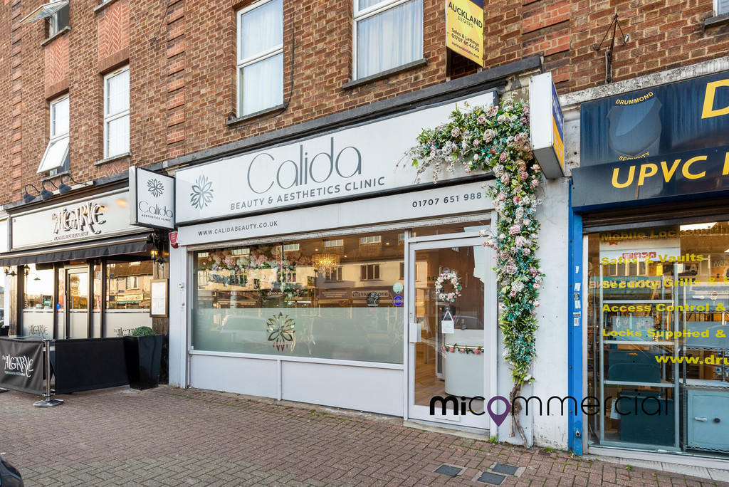 Darkes Ln, Potters Bar for sale Building Photo- Image 1 of 1