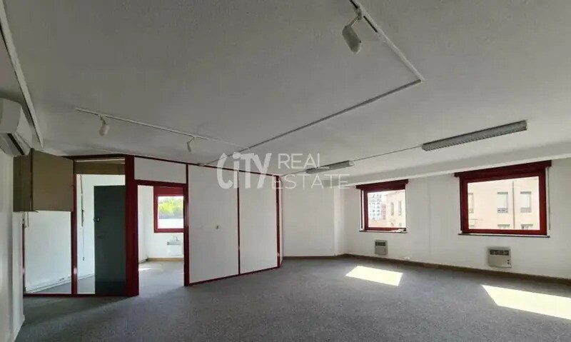 Office in Lyon to rent - Interior Photo - Image 3 of 6