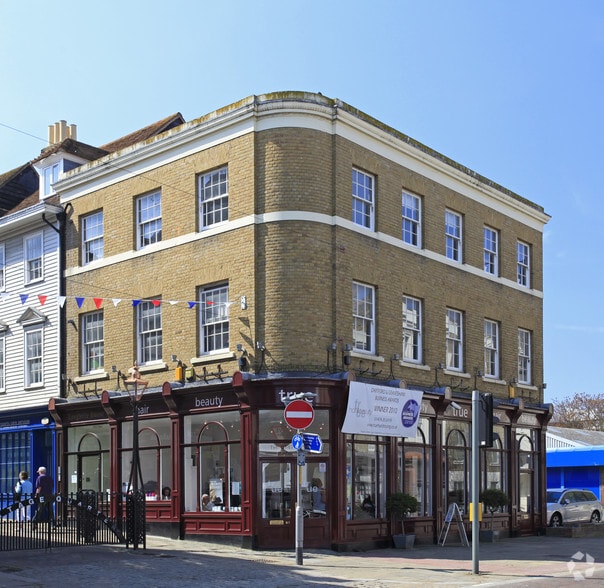 82-83 High St, Gravesend to rent - Building Photo - Image 2 of 13