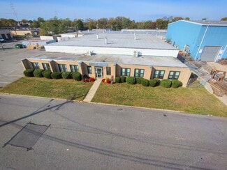 More details for 50 E Ranick Dr, Amityville, NY - Industrial for Sale