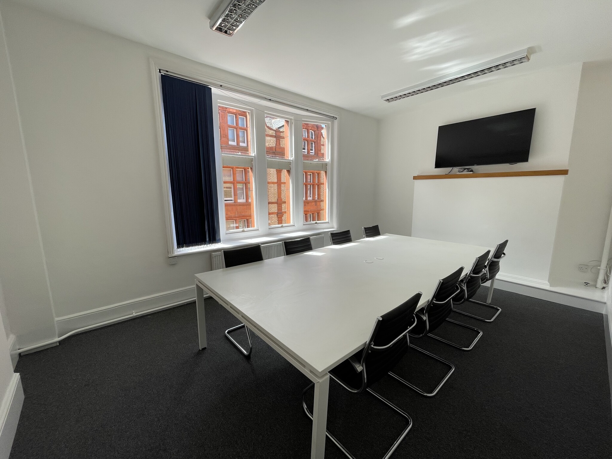 24-28 Queen Victoria St, Reading to rent Interior Photo- Image 1 of 3