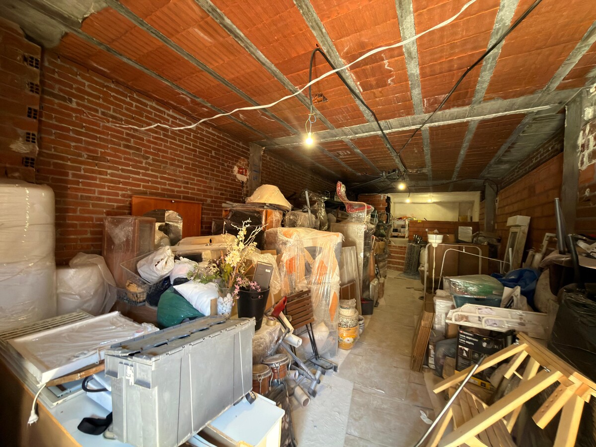 Galapagar, MAD 28260 - Unit Puerta AG, Esc. A -  - Interior Photo - Image 2 of 5