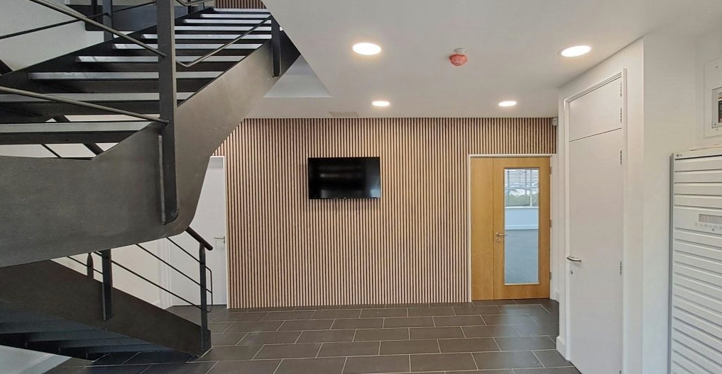 Forsyth Rd, Woking to rent Interior Photo- Image 1 of 5