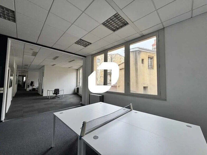 Office in Bordeaux to rent - Interior Photo - Image 3 of 13