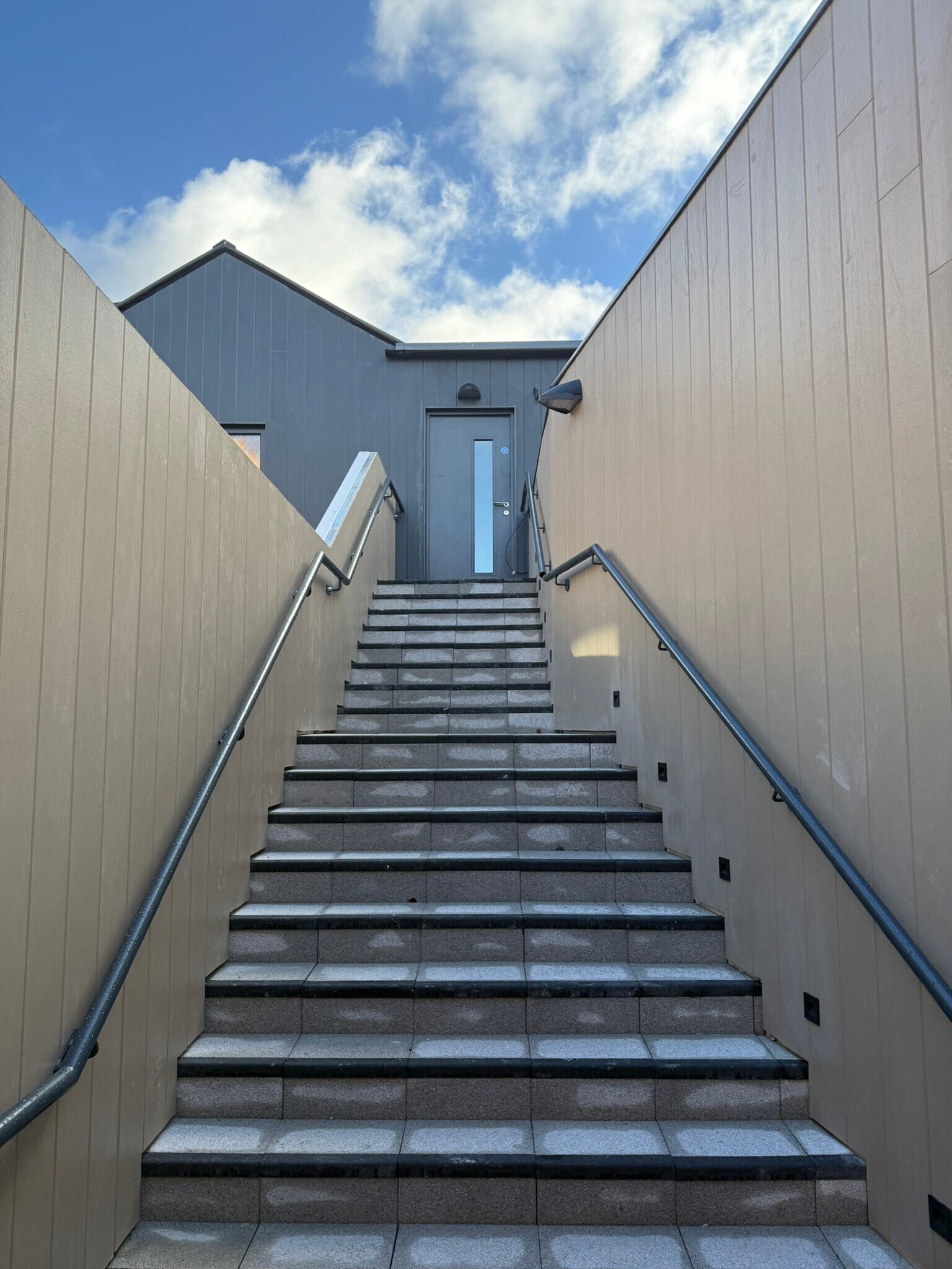 74-74A London Rd, Warrington for sale Primary Photo- Image 1 of 1