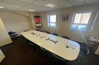 7-9 Uxbridge Rd, Leicester to rent Interior Photo- Image 2 of 3