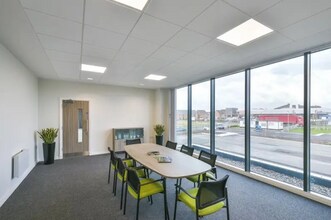 Buckshaw Parkway 2, Chorley to rent Interior Photo- Image 2 of 4