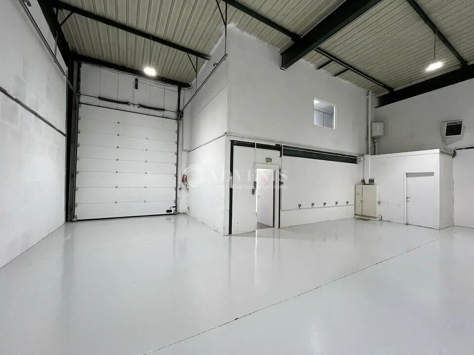 Light Industrial in Villepinte to rent Interior Photo- Image 1 of 11
