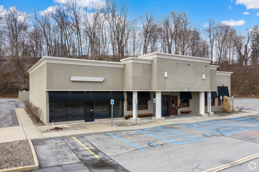 2185 South Rd, Poughkeepsie, NY for rent - Building Photo - Image 1 of 3