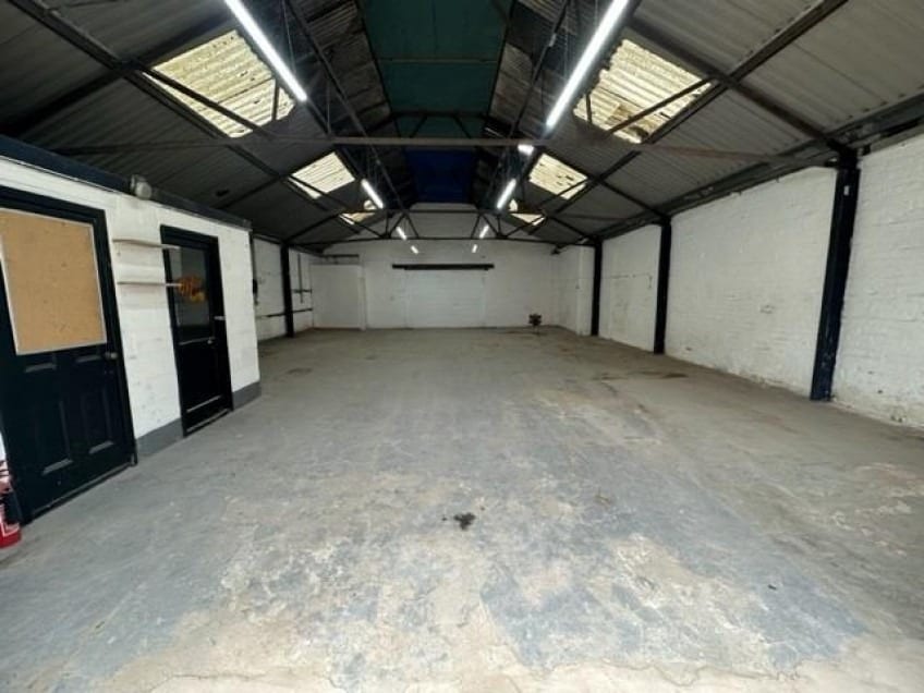 30 Charlotte St, Wallasey to rent Interior Photo- Image 1 of 4