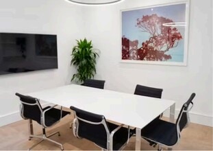 74 Gloucester Pl, London to rent Interior Photo- Image 2 of 5