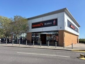 Burrfields Rd, Portsmouth to rent Primary Photo- Image 2 of 5