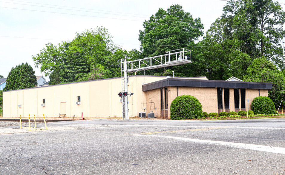 1313 Fairview Rd, Raleigh, NC for sale - Building Photo - Image 1 of 1