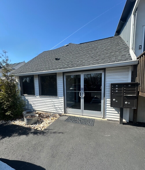 29 S Trooper Rd, Norristown, PA to rent - Building Photo - Image 2 of 9