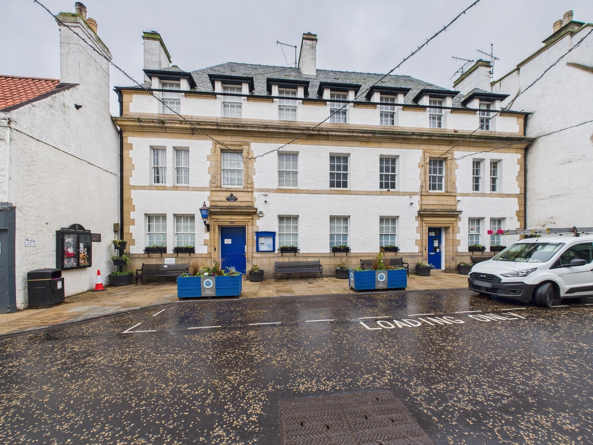 52-54 High St, North Berwick for sale Primary Photo- Image 1 of 5