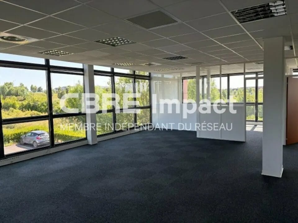 Location Bureaux 155 m² à 707 m² - Photo 1
