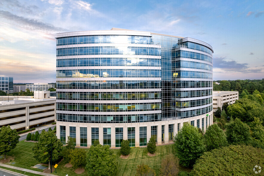 13024 Ballantyne Corporate Pl, Charlotte, NC for rent - Building Photo - Image 2 of 18