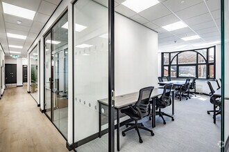 33-34 Winckley Sq, Preston to rent Interior Photo- Image 2 of 4