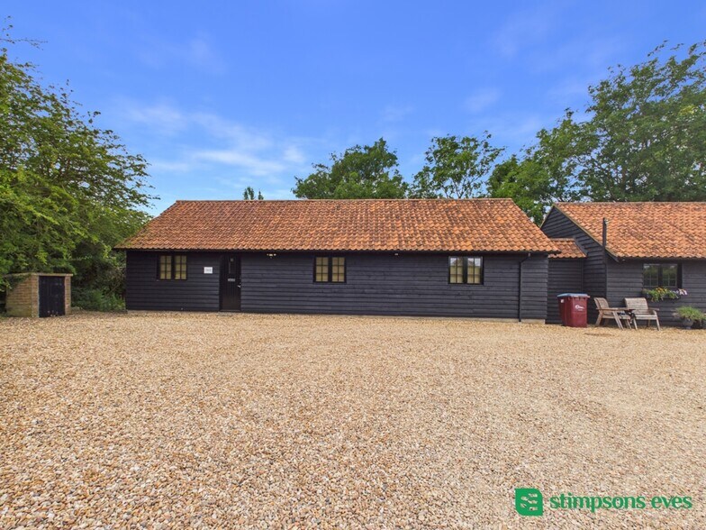 Main Rd, Newport Pagnell to rent - Building Photo - Image 3 of 22