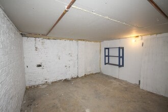 Sturdee Av, Gillingham to rent Interior Photo- Image 1 of 9