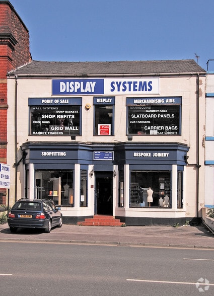 120 Cheetham Hill Rd, Manchester to rent - Building Photo - Image 3 of 4