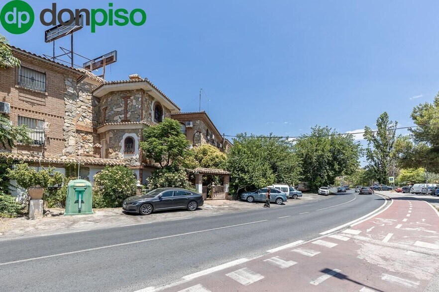 de la Sierra, 141, Cenes de la Vega, Granada for sale - Building Photo - Image 1 of 40