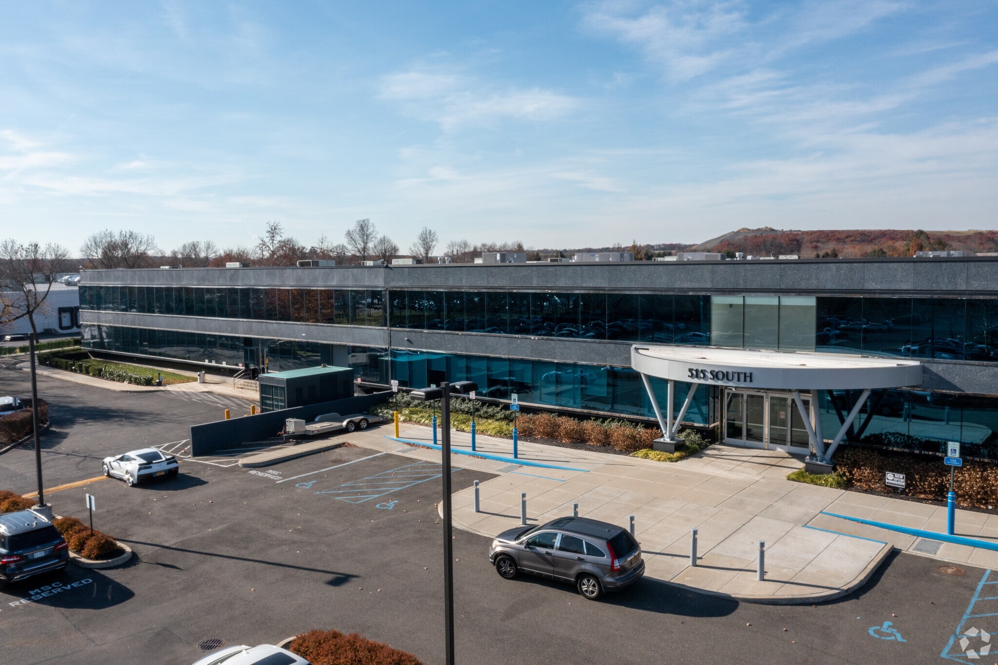 515 Broadhollow Rd, Melville 11747 Melville Center