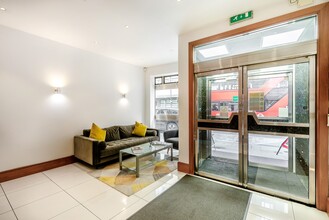 123 Minories, London for rent Interior Photo- Image 1 of 7