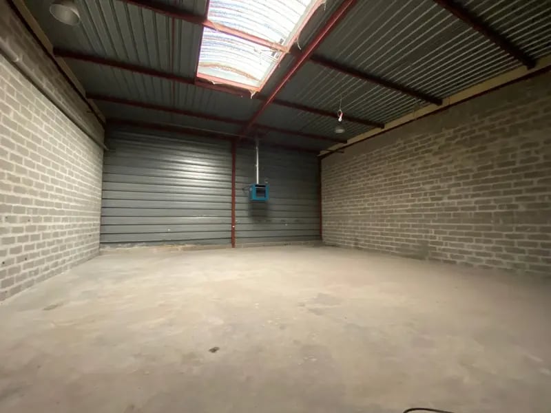 Light Industrial in Argenteuil to rent Interior Photo- Image 1 of 7