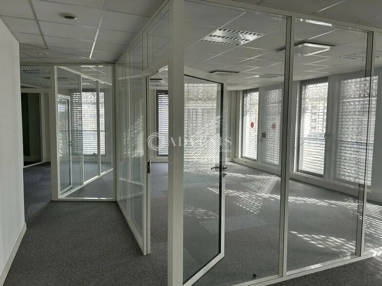 Office in Montpellier to rent - Interior Photo - Image 2 of 4