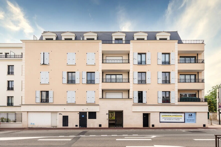 21 Avenue Du Général De Gaulle, Maisons-Laffitte to rent - Building Photo - Image 3 of 4