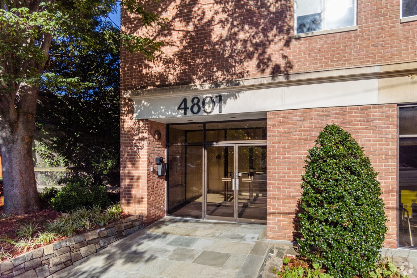 4801 Wisconsin Ave NW, Washington 20016 Office for Sale UK