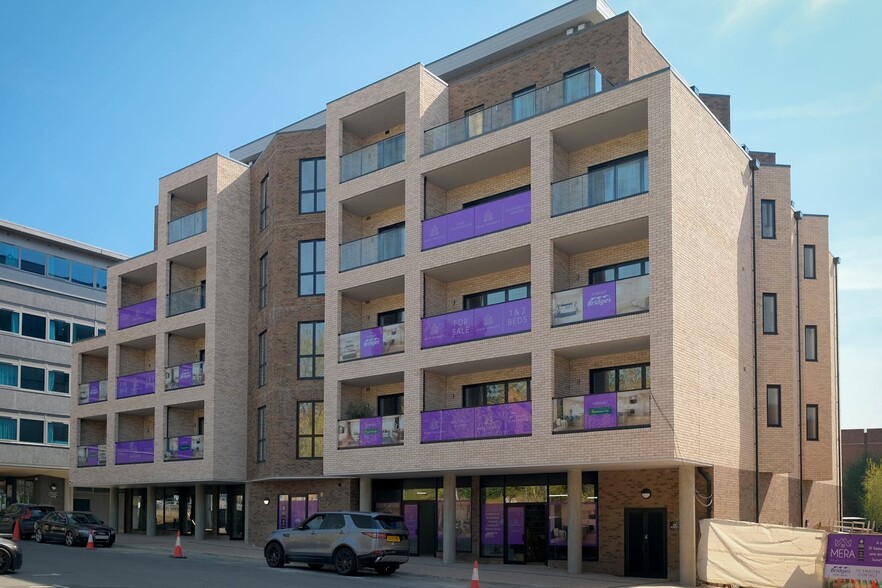 3 Firgrove Rd, Farnborough to rent - Building Photo - Image 2 of 4