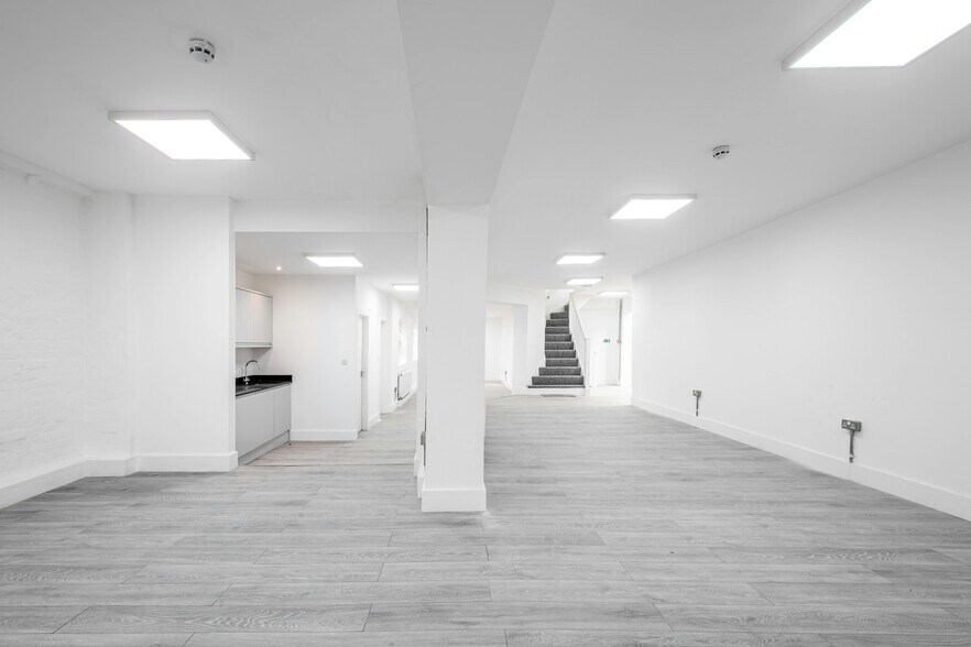 6A Scawfell St, London to rent - Building Photo - Image 1 of 11