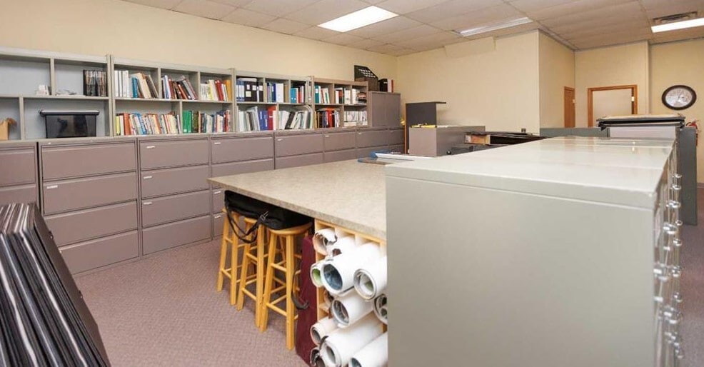 4730 50 St, Red Deer, AB for sale Interior Photo- Image 1 of 7