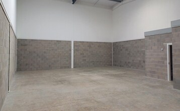 10 Enterprise Park, Yaxley to rent Interior Photo- Image 2 of 5