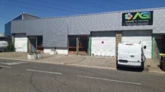 Industrial in Vénissieux to rent - Building Photo - Image 3 of 4