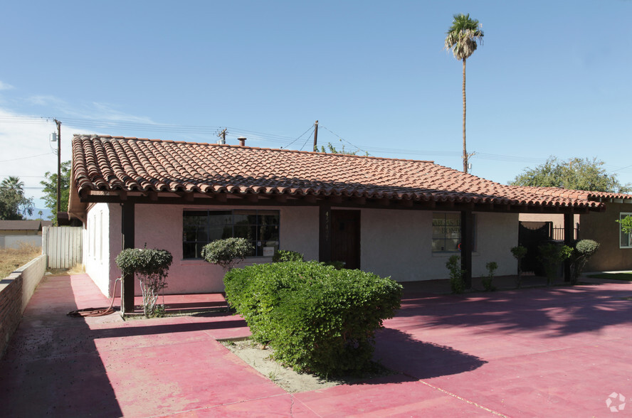 45497 Oasis St, Indio, CA for sale - Primary Photo - Image 1 of 1