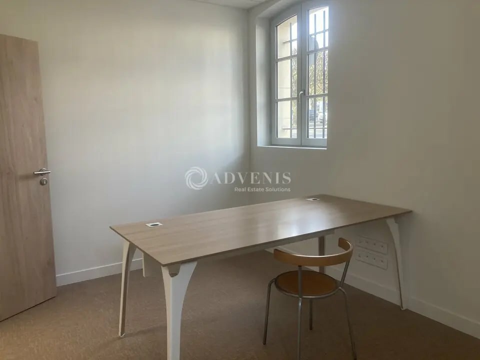 Location Bureaux 14 m² - Photo 1