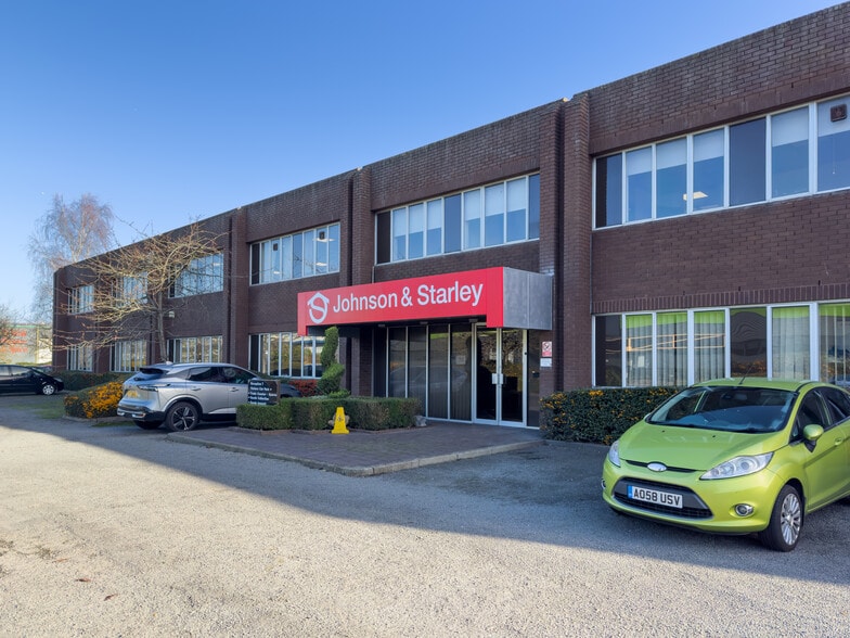 Rhosili Rd, Northampton for sale - Building Photo - Image 2 of 9
