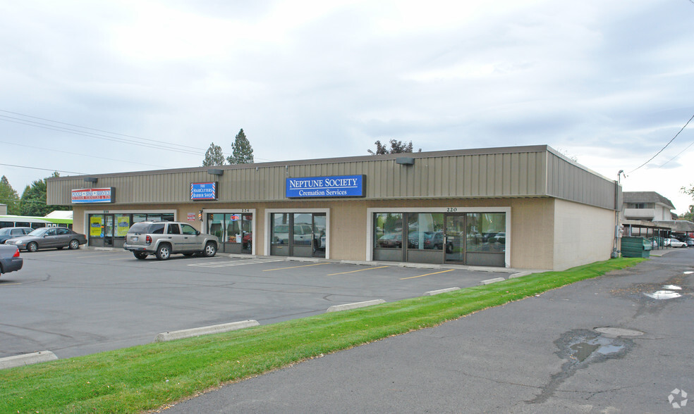 220-226 E Francis Ave, Spokane, WA for rent - Primary Photo - Image 2 of 4