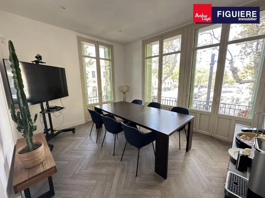 Location Bureaux 131 m² - Photo 1
