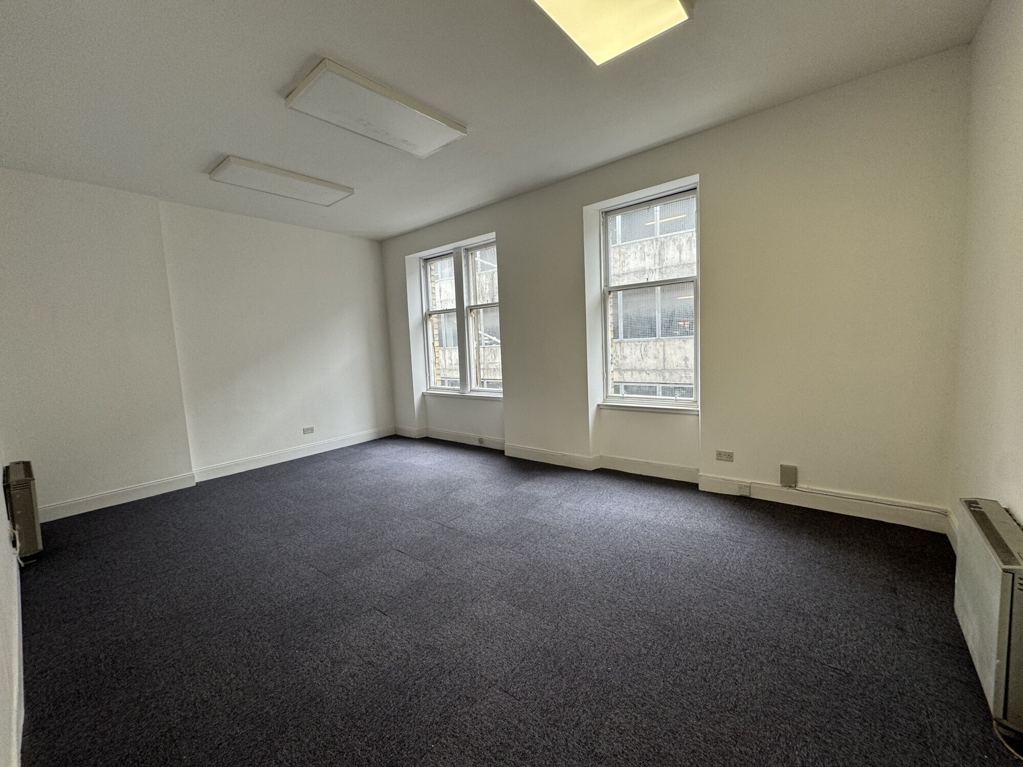 40 St Enochs Sq, Glasgow to rent Interior Photo- Image 1 of 2