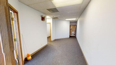 3115 N Wilke Rd, Arlington Heights, IL for rent Interior Photo- Image 1 of 9