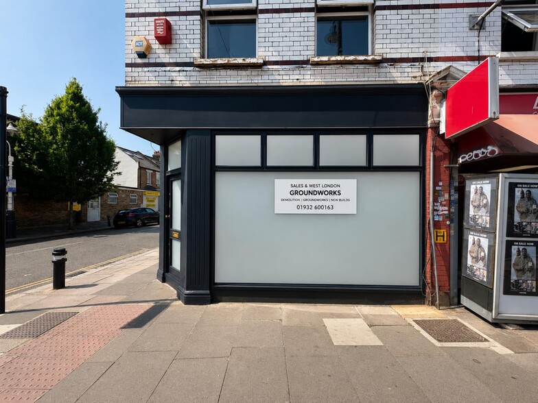 42 Northfield Ave, London to rent - Building Photo - Image 3 of 4