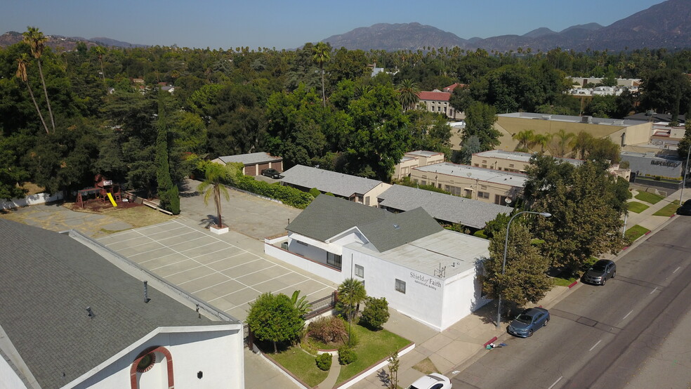 1143 N Lake Ave, Pasadena, CA for sale - Primary Photo - Image 1 of 1