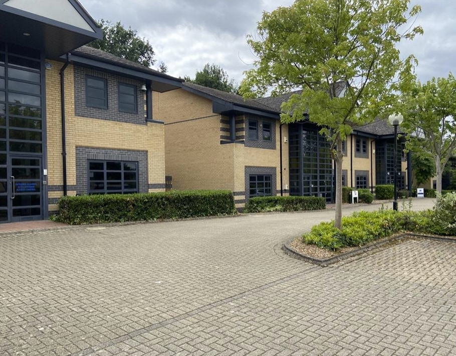 Parkway, Fareham for sale Primary Photo- Image 1 of 2