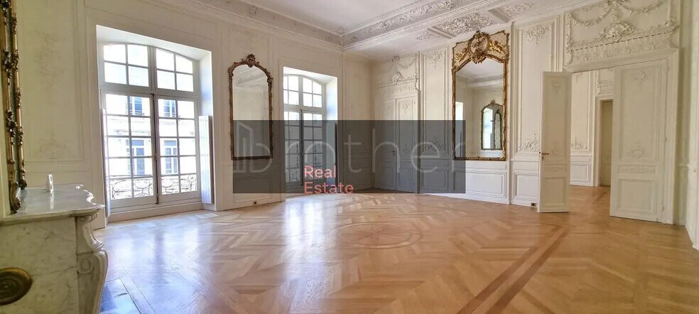 Office in Bordeaux to rent - Interior Photo - Image 2 of 9